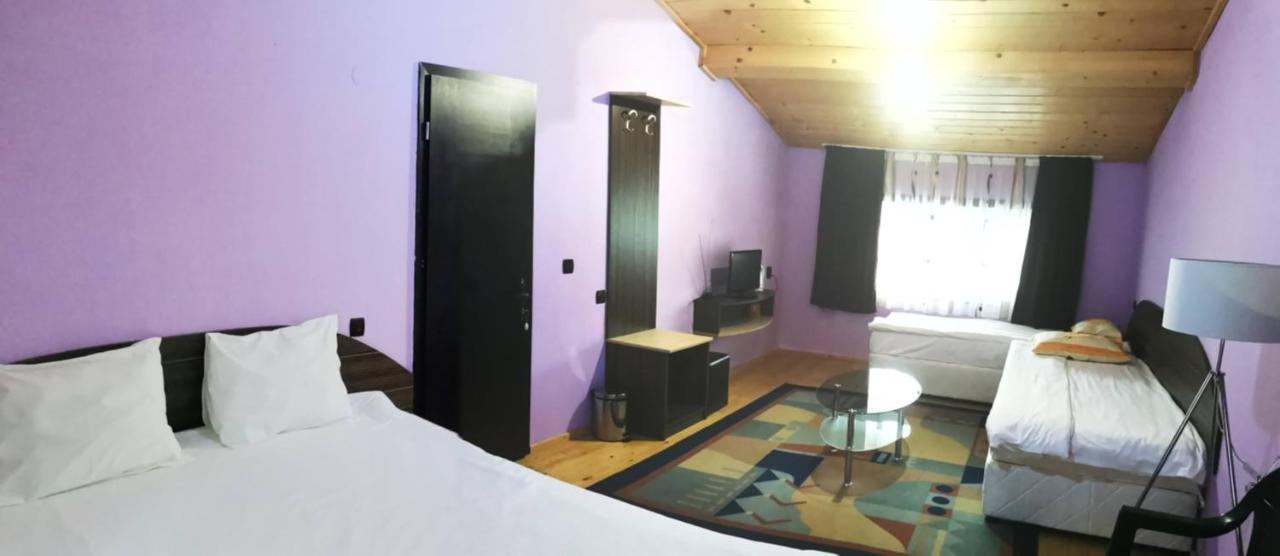 פמפורובו Apartments Black Horse מראה חיצוני תמונה
