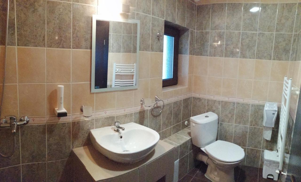 פמפורובו Apartments Black Horse מראה חיצוני תמונה
