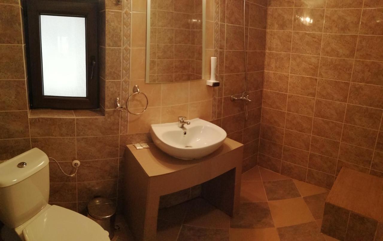פמפורובו Apartments Black Horse מראה חיצוני תמונה
