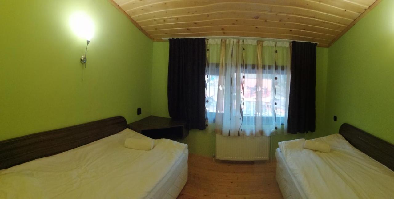 פמפורובו Apartments Black Horse מראה חיצוני תמונה