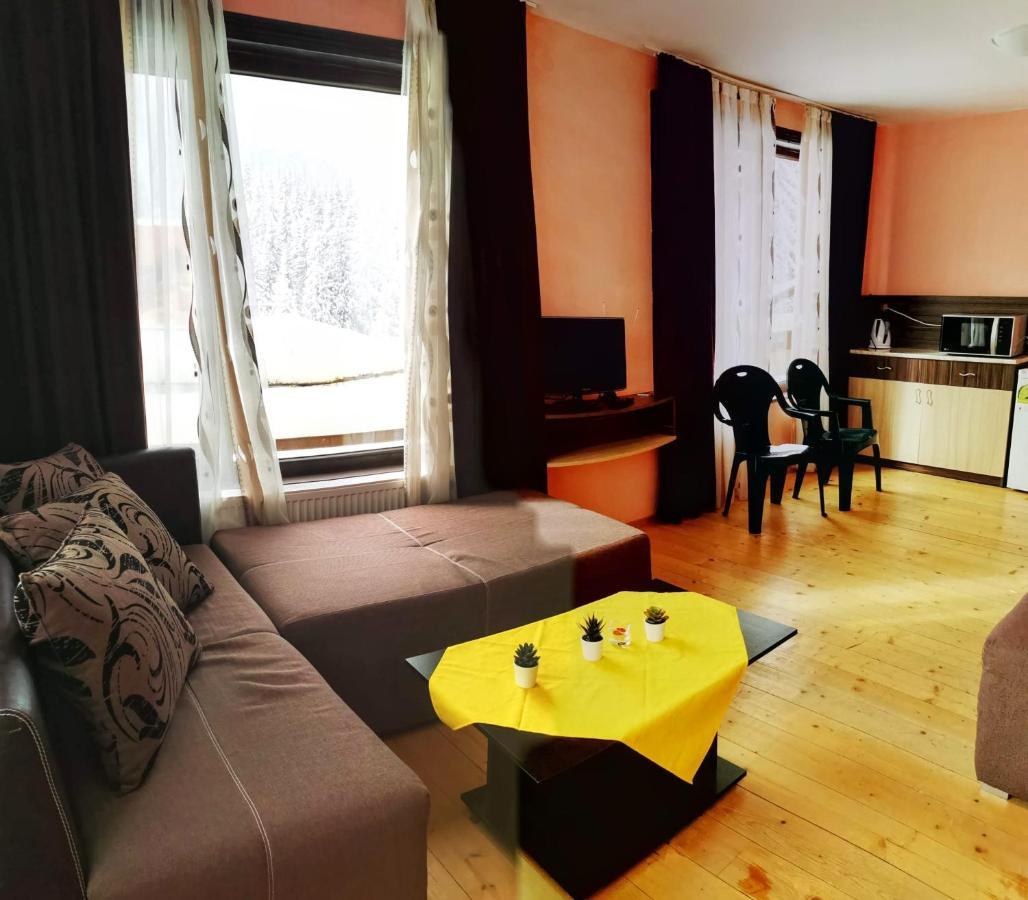 פמפורובו Apartments Black Horse מראה חיצוני תמונה