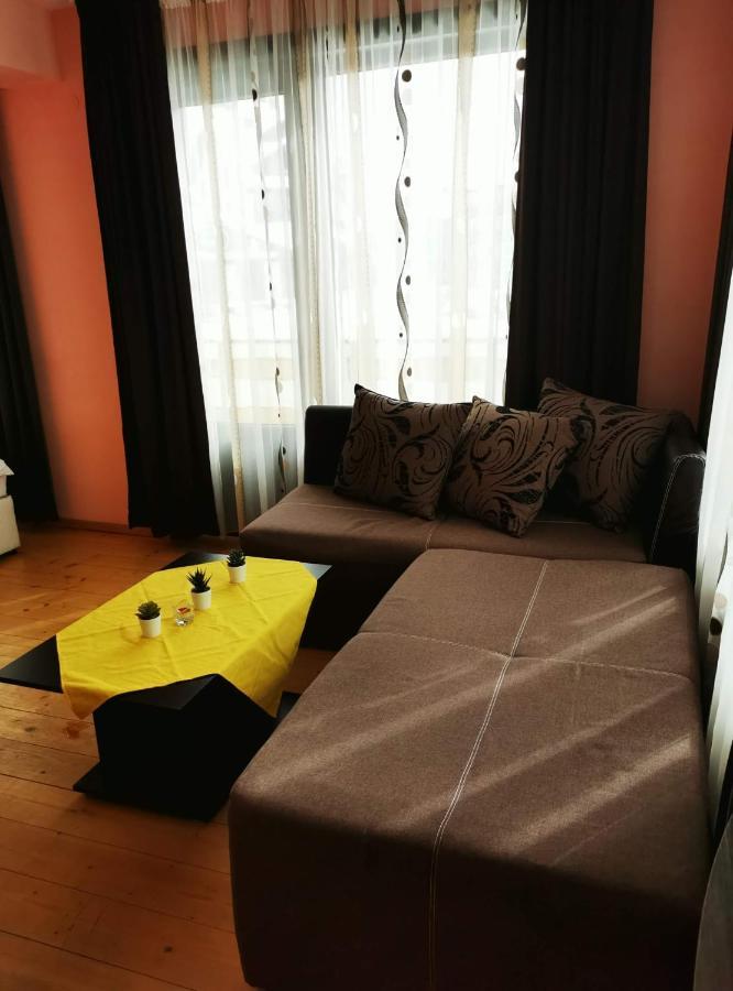 פמפורובו Apartments Black Horse מראה חיצוני תמונה
