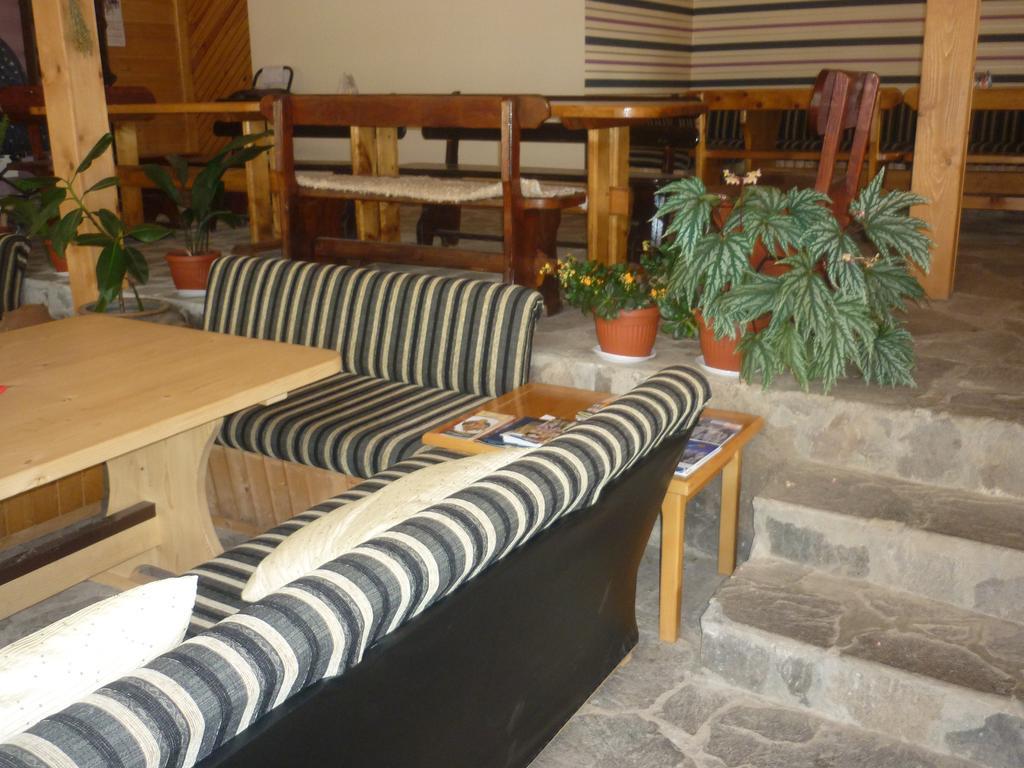 פמפורובו Apartments Black Horse מראה חיצוני תמונה