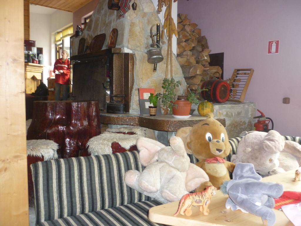 פמפורובו Apartments Black Horse מראה חיצוני תמונה